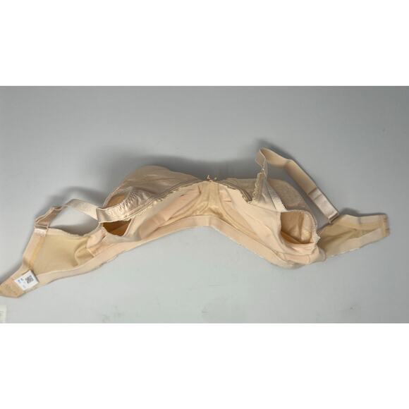 Classique NWT Wireless Pocket Bra 38B 772E Post Mastectomy Surgery Blush Beige - Picture 3 of 7